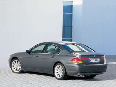 BMW 7 Series 2002 Poster 530507
