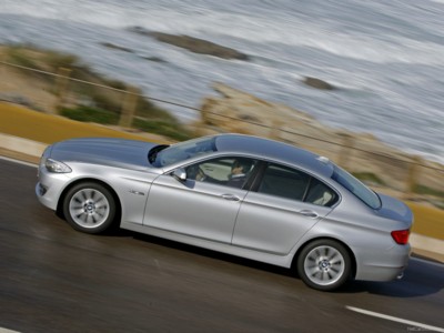 BMW 5-Series 2011 Poster 530603