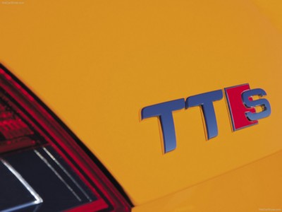 Audi TTS Coupe 2011 Longsleeve T-shirt