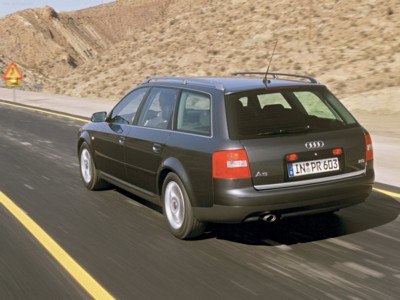 Audi A6 Avant 2001 canvas poster