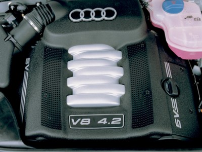Audi A6 4.2 quattro 1999 mouse pad