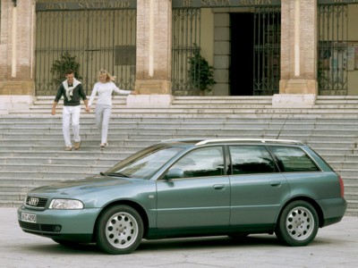 Audi A4 Avant 1999 tote bag