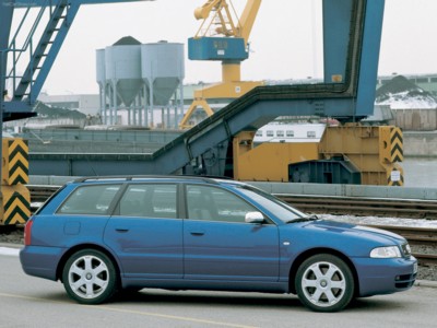 Audi S4 Avant 1999 canvas poster