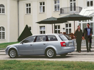 Audi A4 Avant 2001 Poster 533121