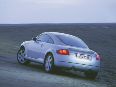 Audi TT Coupe 2001 tote bag