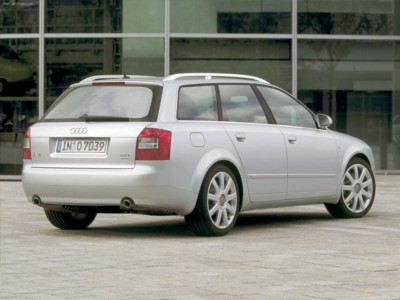 Audi A4 Avant 2002 poster