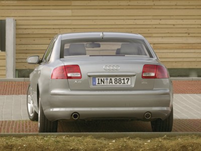 Audi A8 3.2 FSI quattro 2005 Poster 535592