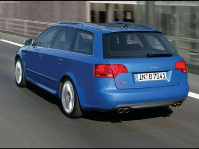 Audi S4 Avant 2005 poster