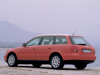 Audi A4 Avant 1999 Poster 536257