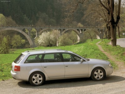 Audi A6 Avant 2001 Poster 536784