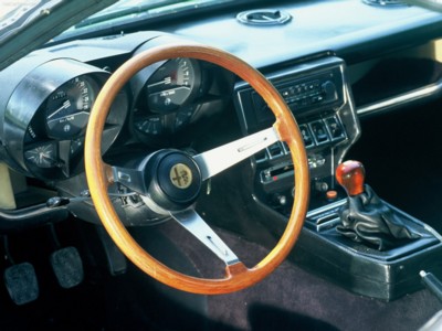 Alfa Romeo Montreal 1970 phone case