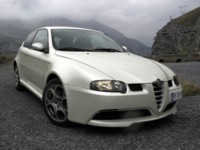 Alfa Romeo 147 GTA 2002 hoodie #542744
