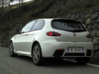 Alfa Romeo 147 GTA 2002 hoodie #543287
