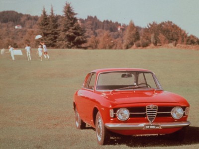 Alfa Romeo Giulia Coupe 1300 GT Junior 1966 canvas poster
