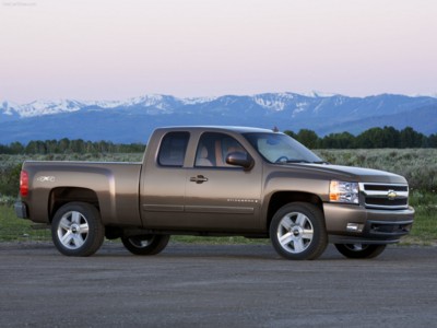 Chevrolet Silverado Extended Cab 2007 mouse pad