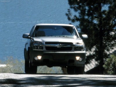 Chevrolet Avalanche 2002 Poster 544851