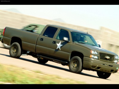 Chevrolet Silverado Hydrogen Military Vehicle 2006 Mouse Pad 545685