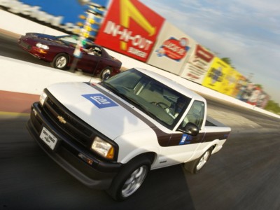 Chevrolet Electric S-10 Concept 2004 canvas poster
