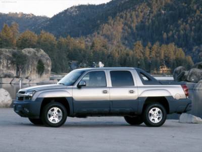 Chevrolet Avalanche 2002 Poster 546226