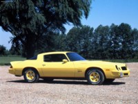 Chevrolet Camaro 1975 Poster 546774