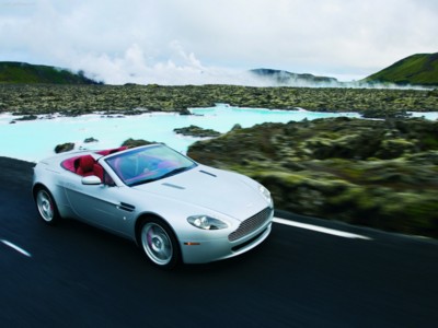 Aston Martin V8 Vantage Roadster 2007 Poster with Hanger