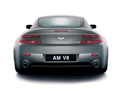 Aston Martin V8 Vantage 2005 phone case