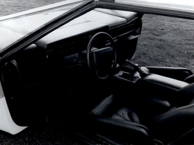Aston Martin Bulldog Concept Car 1980 tote bag