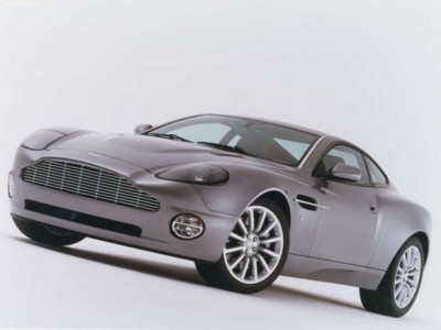 Aston Martin V12 Vanquish 2001 Poster 548510