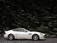Aston Martin Vanquish S V12 2004 Poster 548511