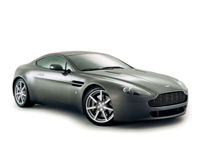 Aston Martin V8 Vantage 2005 Poster 549315