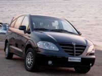 SsangYong Rodius 2004 Mouse Pad 550494