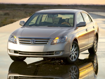 Toyota Avalon Limited 2006 Poster 551569