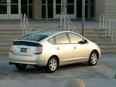 Toyota Prius 2004 puzzle 552163