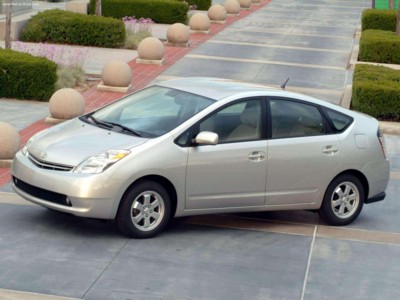 Toyota Prius 2004 puzzle 552737