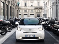 Toyota iQ 2009 Poster 553145