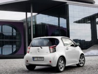 Toyota iQ 2009 Poster 553153