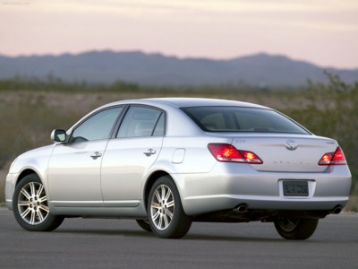 Toyota Avalon Limited 2006 Poster 553595