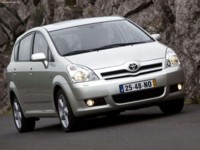 Toyota Corolla Verso VVTi 2004 Poster 554442