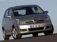 Toyota Corolla Verso VVTi 2004 Poster 554734