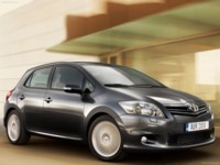 Toyota Auris 2010 Poster 554740