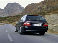 Mercedes-Benz E350 Estate 2004 Poster 555433