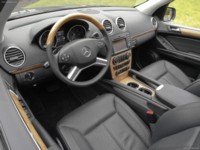Mercedes-Benz GL550 2010 Poster 558859