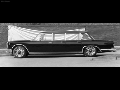 Mercedes-Benz 600 Pullman Limousine 1964 metal framed poster