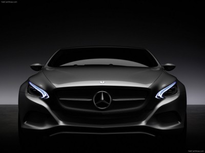 Mercedes-Benz F800 Style Concept 2010 Poster 562998