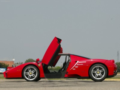 Ferrari Enzo 2002 Poster 563854