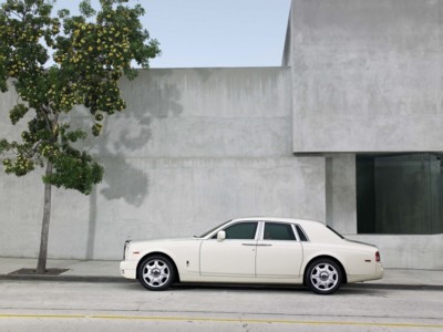 Rolls-Royce Phantom 2009 poster