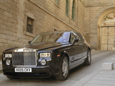 Rolls-Royce Phantom in Madrid 2005 pillow
