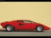 Lamborghini Countach Quattrovalvole 1985 hoodie #566648