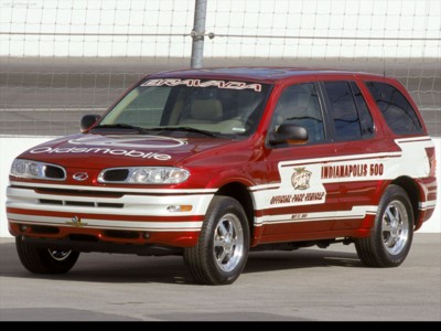 Oldsmobile Bravada Indy Pace Car 2002 tote bag