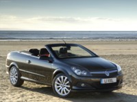Vauxhall Astra TwinTop 2006 Poster 568411